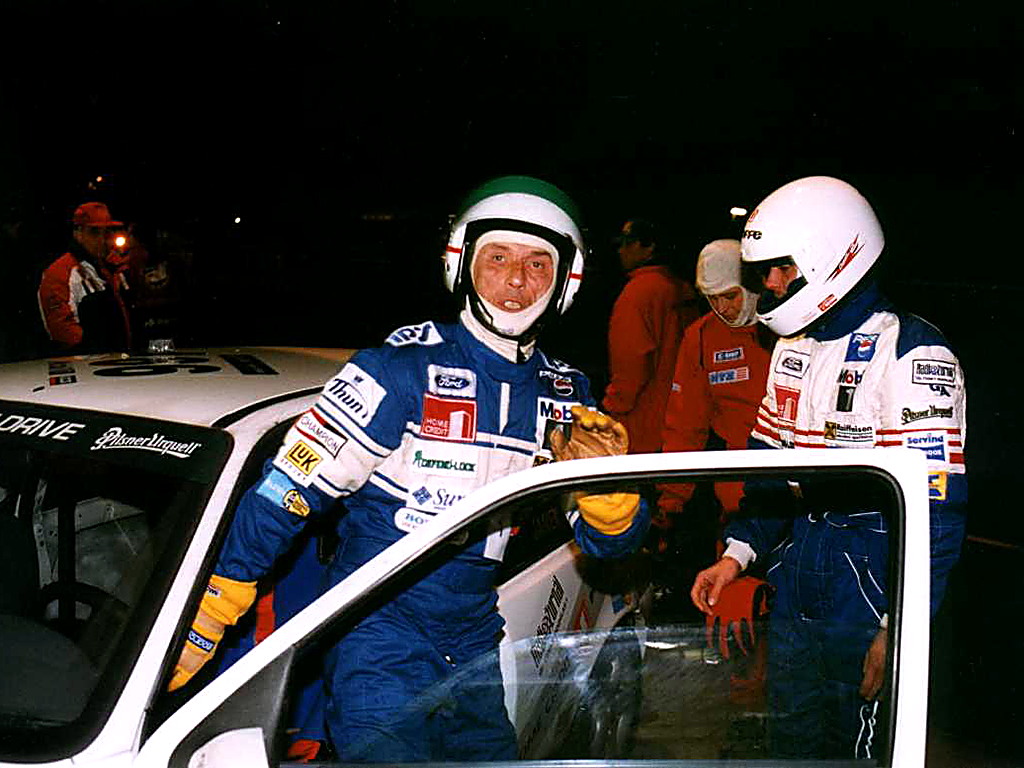 Petr Jansa s posádkou při noční rallye